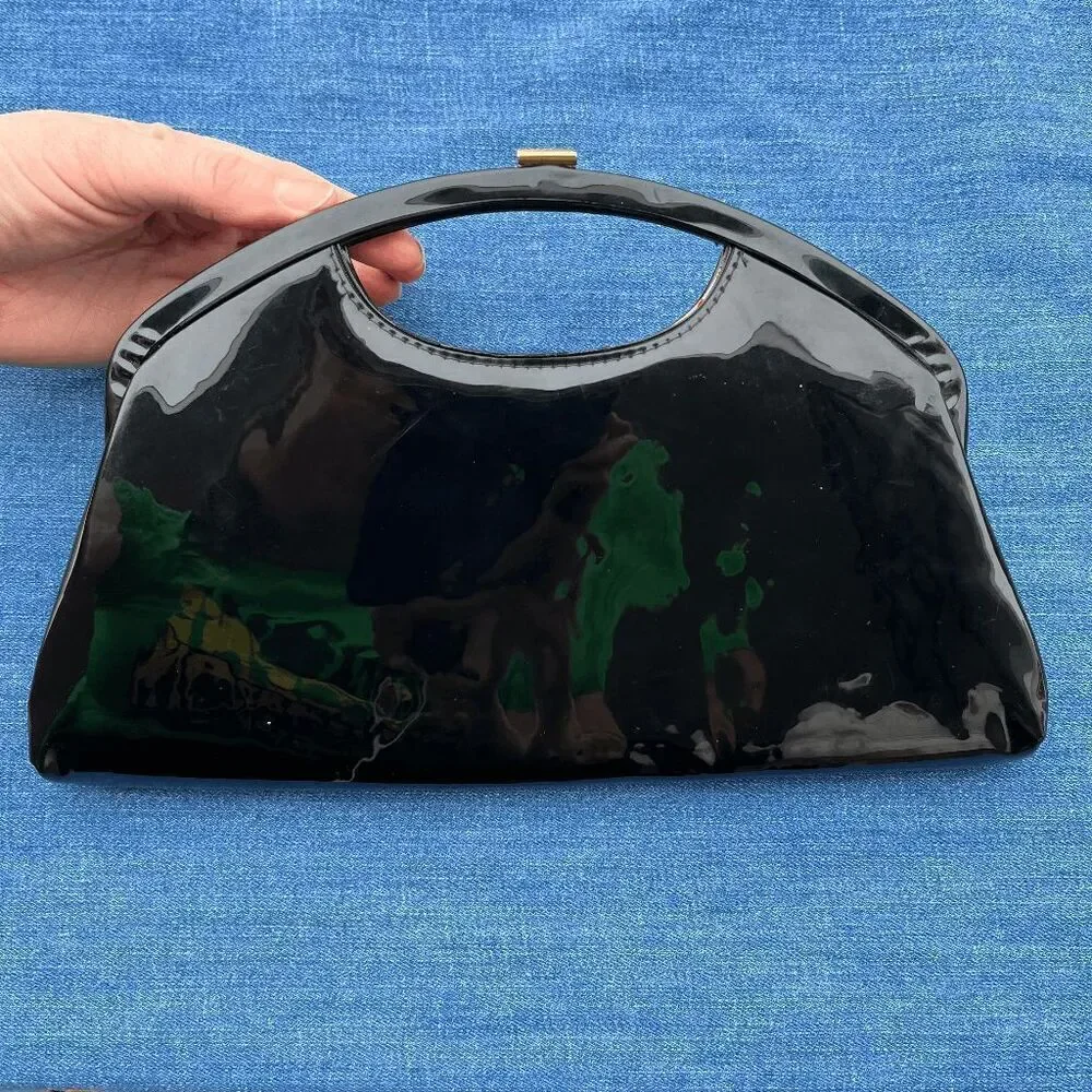 VTG 60s Black Patent Vinyl Mod Handbag w/ Nautical Lining Brass Clasp